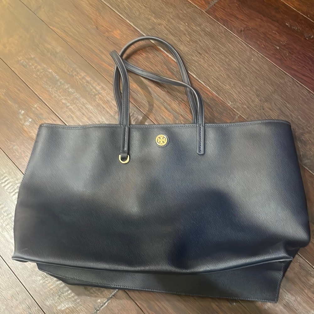 Very Gently Loved AUTHENTIC Tory Burch Navy Shoulder Bag